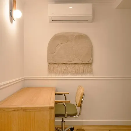 Stylish 2br With Ac & Terrace | By Airnest * Lisbona