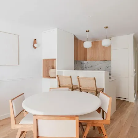 Apartment Stylish 2br With Ac & Terrace | By Airnest