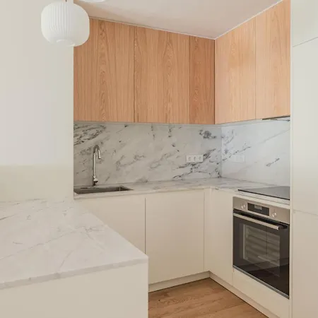 Stylish 2br With Ac & Terrace | By Airnest Apartment *