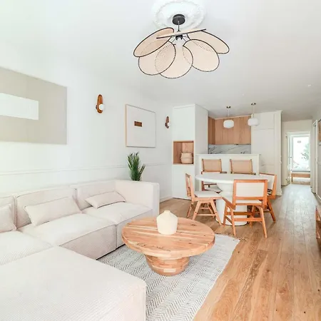 Stylish 2br With Ac & Terrace | By Airnest Lisbon