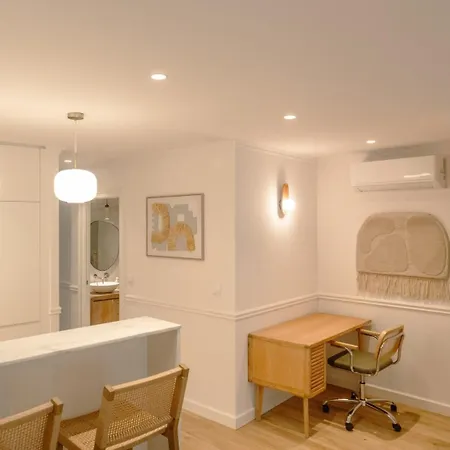 Stylish 2br With Ac & Terrace | By Airnest Lisbon