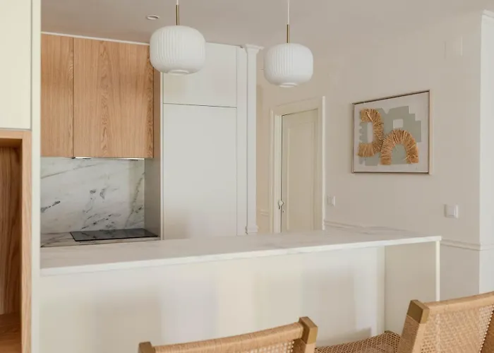 Stylish 2br With Ac & Terrace | By Airnest Apartment *