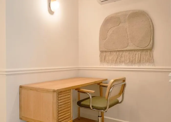 Apartment Stylish 2br With Ac & Terrace | By Airnest *