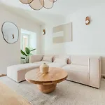 Apartament Stylish 2br With Ac & Terrace | By Airnest *