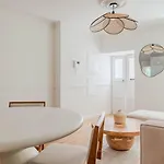 Stylish 2br With Ac & Terrace | By Airnest * Lisbona